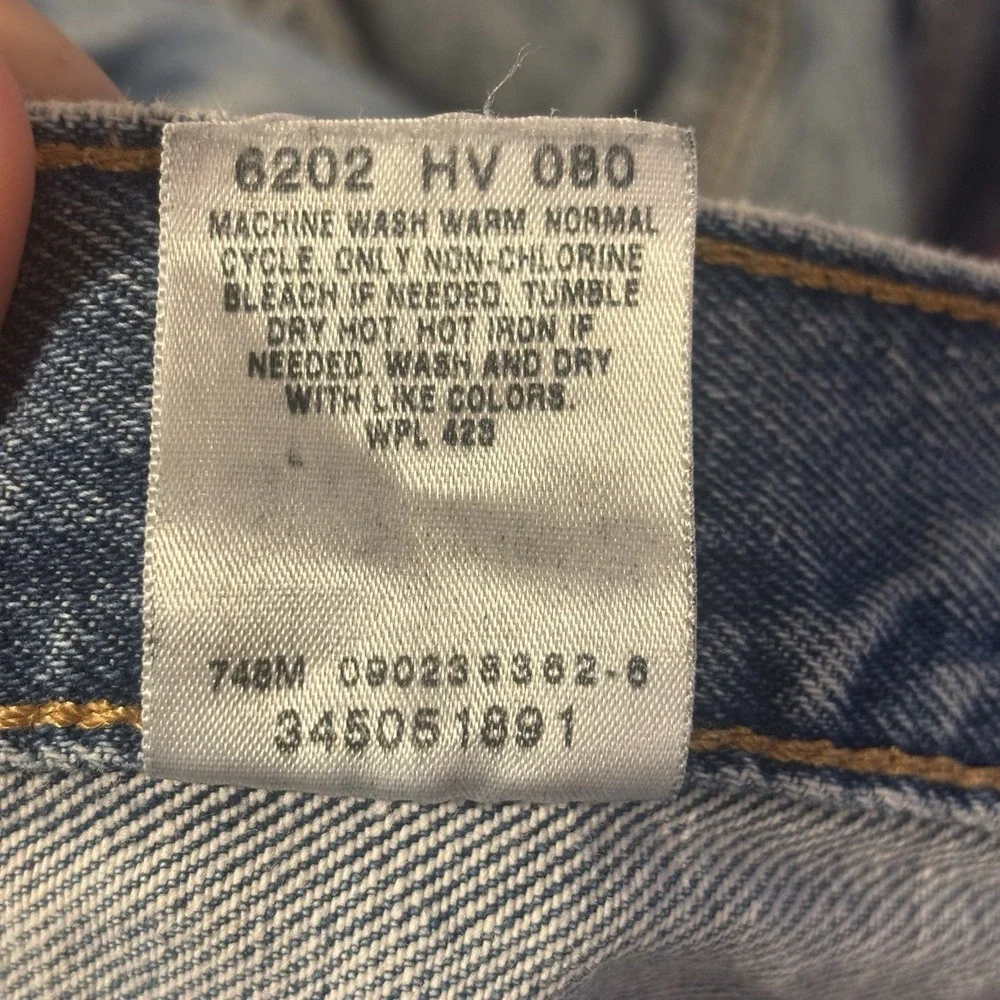 Vintage Levi's 505 Jean Shorts Men's 38 Blue Denim Light Wash Regular‎ Jorts Y2K